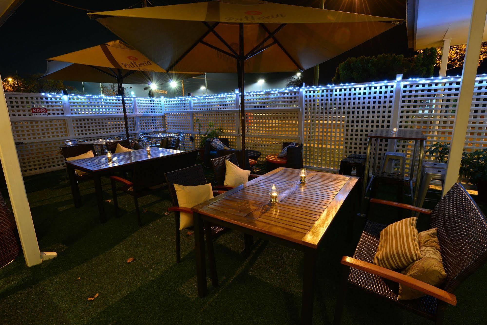 מודגי Winning Post Motor Inn מראה חיצוני תמונה
